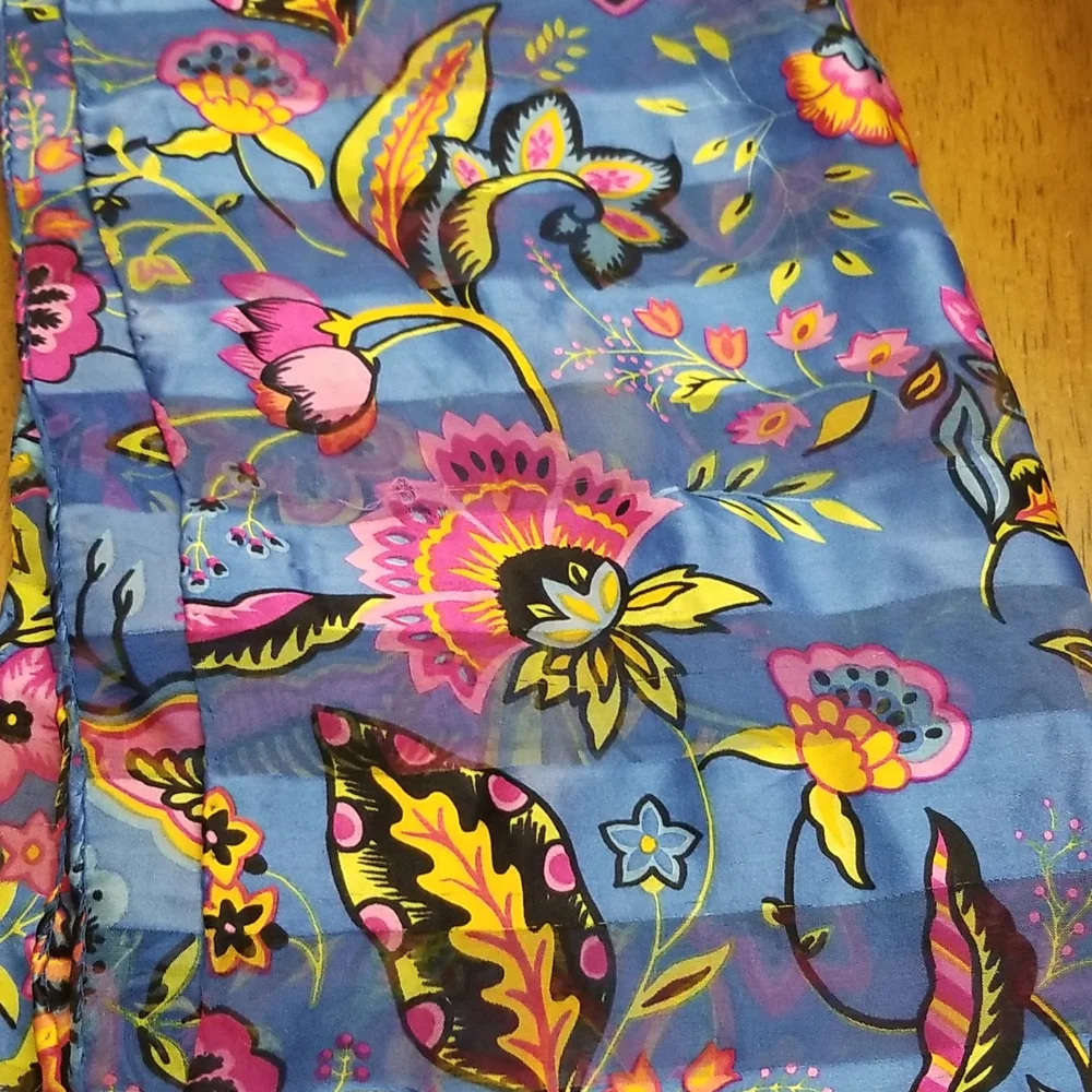 $5 ITEM.Beautiful vibrant blue multi colored floral scarf. Must Bundle